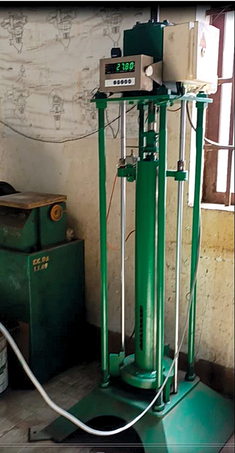 Công đoàn, Đoàn thanh niên Xe lửa Dĩ An: Tham gia nghiên cứu, chế tạo nhiều sản phẩm mới- Ảnh 2. Công đoàn, Đoàn thanh niên Xe lửa Dĩ An: Tham gia nghiên cứu, chế tạo nhiều sản phẩm mới- Ảnh 2.