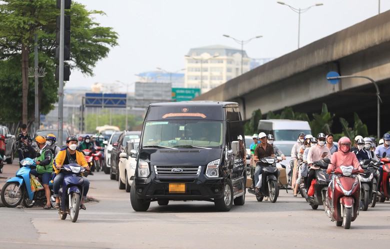 Bàn giải pháp đưa xe hợp đồng “trá hình” vào khuôn khổ- Ảnh 7. Bàn giải pháp đưa xe hợp đồng “trá hình” vào khuôn khổ- Ảnh 7.