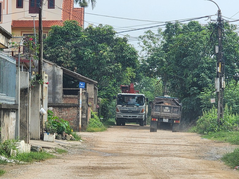 Vĩnh Phúc: Vướng 400m, dự án đường sau 15 năm vẫn chưa hoàn thiện- Ảnh 6. Vĩnh Phúc: Vướng 400m, dự án đường sau 15 năm vẫn chưa hoàn thiện- Ảnh 6.