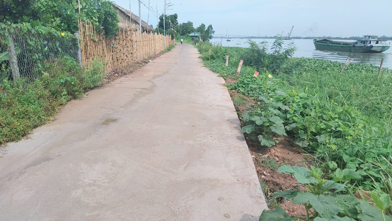 Khắc phục xong sự cố nứt mặt đường n&ocirc;ng th&ocirc;n khi khai th&aacute;c mỏ c&aacute;t ở Đồng Th&aacute;p- Ảnh 1.