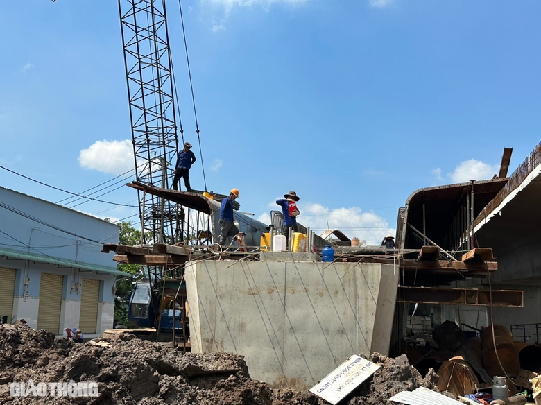 Cầu Nam L&yacute; đẩy nhanh tiến độ, th&ocirc;ng xe v&agrave;o th&aacute;ng 9- Ảnh 3.