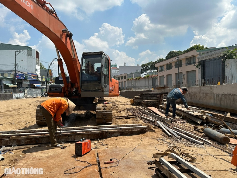 Cầu Nam L&yacute; đẩy nhanh tiến độ, th&ocirc;ng xe v&agrave;o th&aacute;ng 9- Ảnh 4.