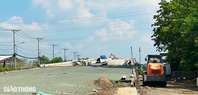Cầu Nam L&yacute; đẩy nhanh tiến độ, th&ocirc;ng xe v&agrave;o th&aacute;ng 9- Ảnh 5.
