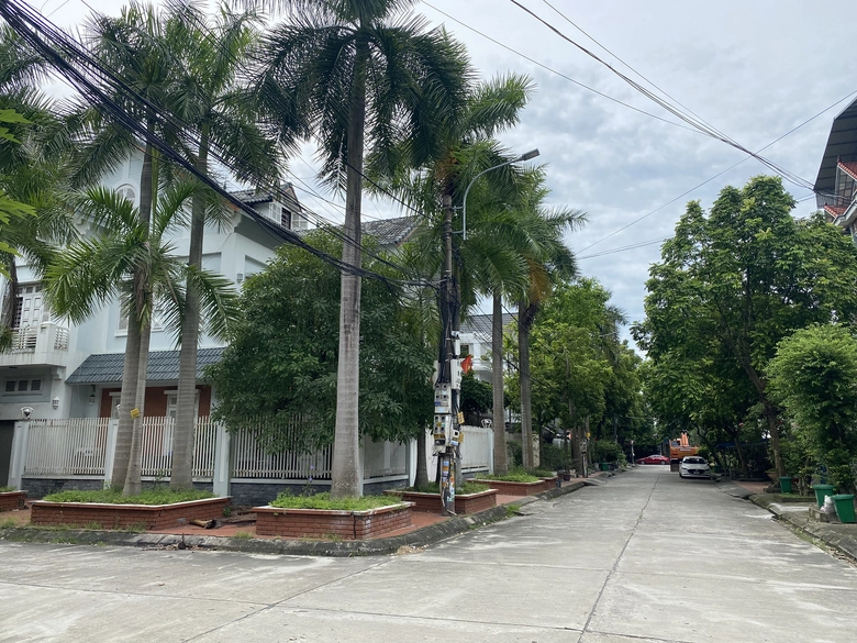 Quảng Ninh: Thấp thỏm sống trong những biệt thự tiền tỷ- Ảnh 2.