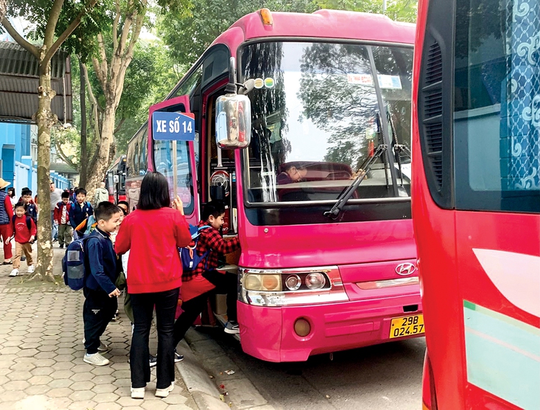 Xe chở học sinh sẽ c&oacute; m&agrave;u sơn ri&ecirc;ng- Ảnh 1.