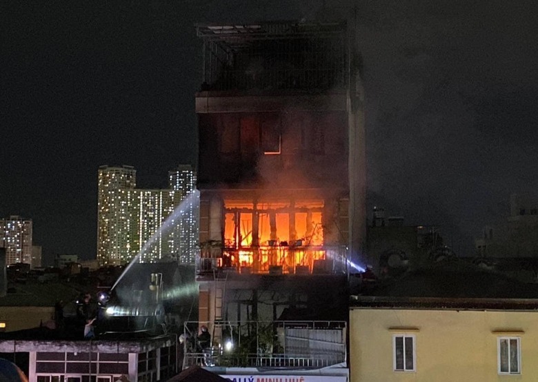 Luật h&oacute;a để ngăn những vụ ch&aacute;y thương t&acirc;m- Ảnh 2.