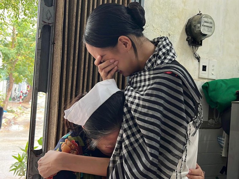 Sinh nhật tuổi 23, hoa hậu Bảo Ngọc ước muốn cống hiến cả thanh xu&acirc;n cho hoạt động x&atilde; hội- Ảnh 2.