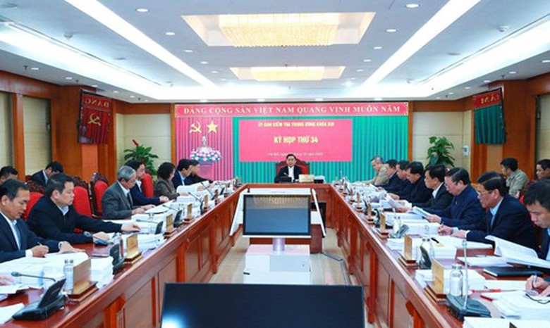 Đề nghị kỷ luật Ph&oacute; Ban Nội ch&iacute;nh trung ương- Ảnh 1.