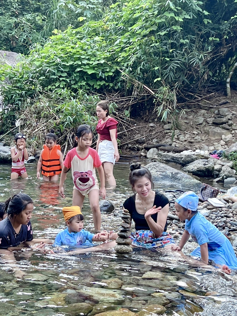 Hoang sơ vẻ đẹp Suối Kẹm - điểm tr&aacute;nh n&oacute;ng l&yacute; tưởng nơi đất ch&egrave;- Ảnh 3.