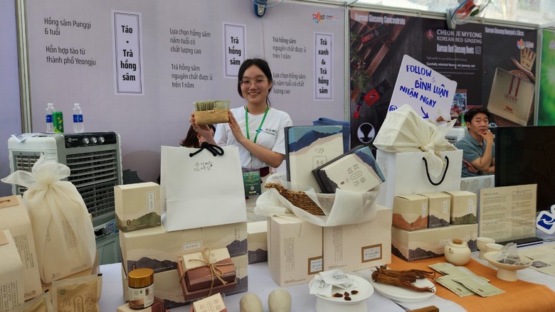 Độc đ&aacute;o c&aacute;c sản phẩm tỉnh Gyeongsangbuk tại lễ hội "S&acirc;m v&agrave; hương liệu, dược liệu quốc tế"- Ảnh 3.