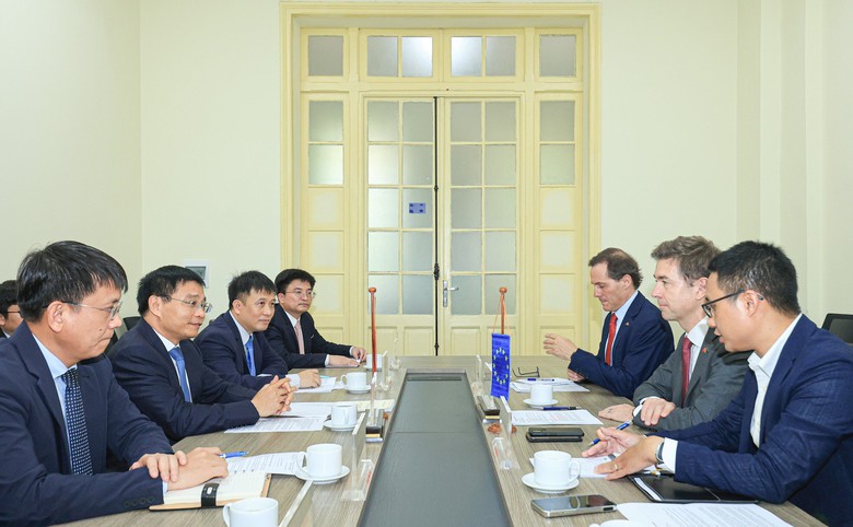Tăng cường hợp t&aacute;c Việt Nam - EU trong chuyển đổi xanh lĩnh vực giao th&ocirc;ng- Ảnh 1.