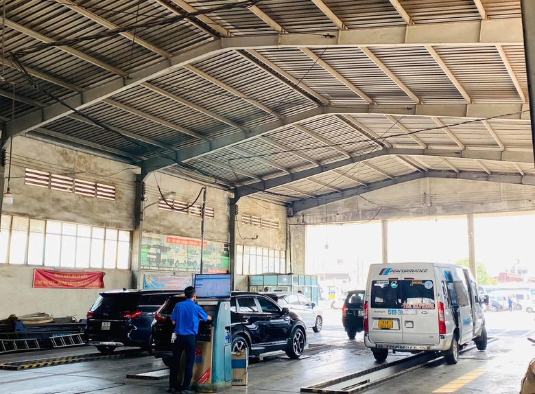 TP.HCM: Đ&agrave;o tạo th&ecirc;m nguồn nh&acirc;n lực đăng kiểm để giảm t&igrave;nh trạng qu&aacute; tải- Ảnh 1.