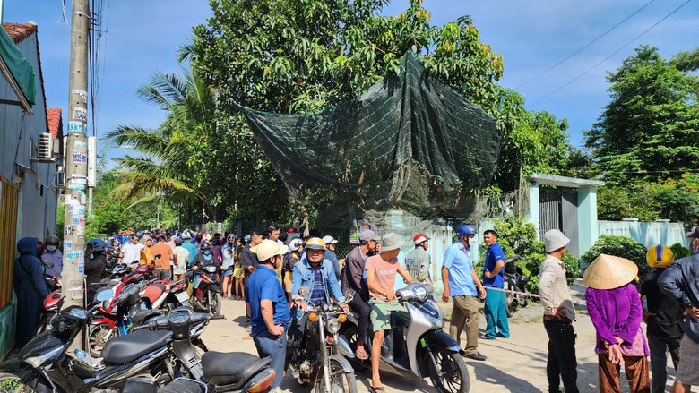C&ocirc;ng an phong tỏa hiện trường vụ &aacute;n mạng anh họ giết cả gia đ&igrave;nh em- Ảnh 2.