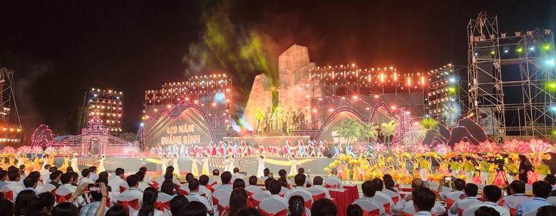 Thủ tướng Phạm Minh Ch&iacute;nh: Quảng B&igrave;nh đang c&oacute; vận hội ph&aacute;t triển tươi s&aacute;ng- Ảnh 4.