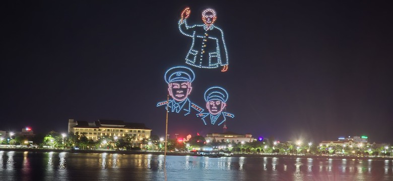 Thủ tướng Phạm Minh Ch&iacute;nh: Quảng B&igrave;nh đang c&oacute; vận hội ph&aacute;t triển tươi s&aacute;ng- Ảnh 6.