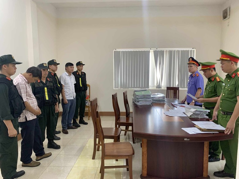 Quảng Trị: Khởi tố, bắt 4 c&aacute;n bộ sai phạm về đất đai- Ảnh 1.