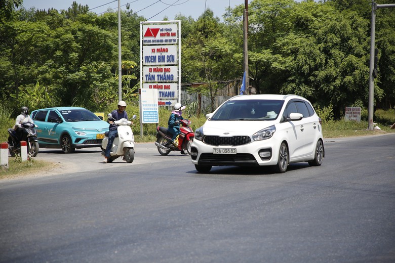 Nguy cơ xảy ra TNGT khi đ&egrave;n t&iacute;n hiệu giao th&ocirc;ng dừng hoạt động- Ảnh 2.