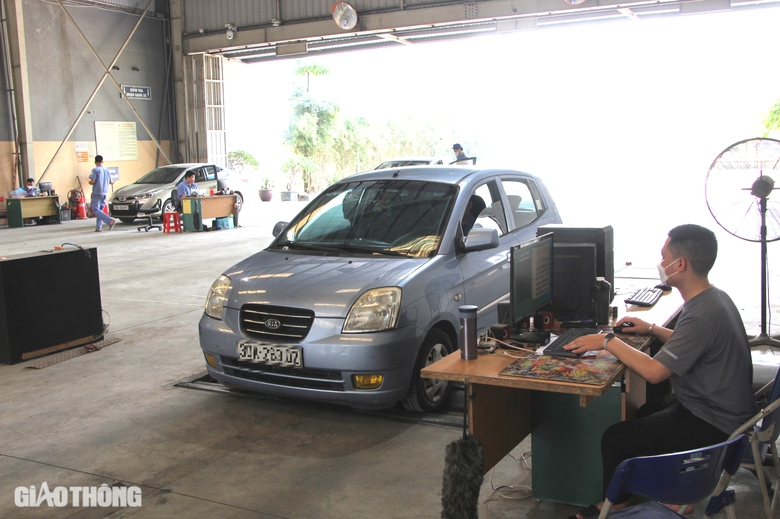 Mất khóa cài dây đai an toàn, ô tô có được đăng kiểm?- Ảnh 1. Mất khóa cài dây đai an toàn, ô tô có được đăng kiểm?- Ảnh 1.