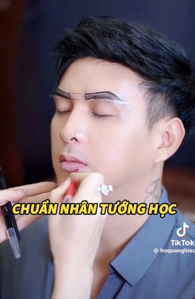 Dư luận x&ocirc;n xao khi ca sĩ, MC, đạo diễn quảng b&aacute; phẫu thuật thẩm mỹ để đổi vận- Ảnh 2.