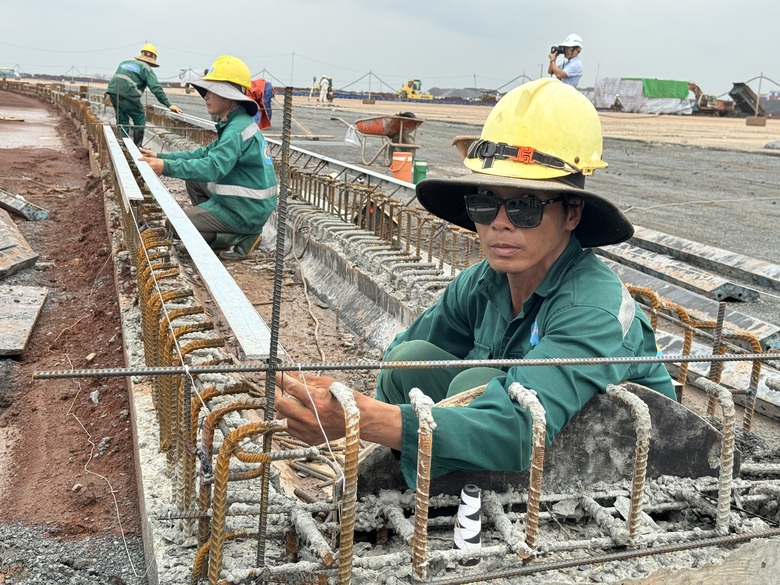 S&acirc;n bay Long Th&agrave;nh: Nh&agrave; ga vượt tiến độ 10 ng&agrave;y, đường cất hạ c&aacute;nh vượt 2 th&aacute;ng- Ảnh 9.