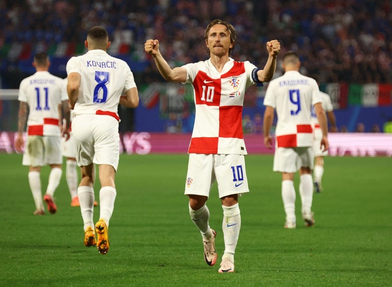 S&uacute;t hỏng phạt đền, Luka Modric vẫn kịp lập kỷ lục khủng tại EURO- Ảnh 1.