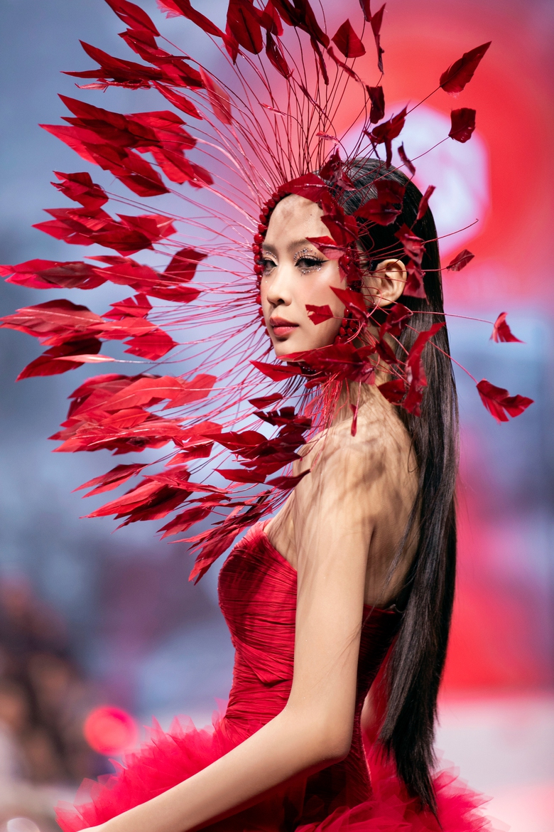 Hoa hậu &Yacute; Nhi s&aacute;nh đ&ocirc;i c&ugrave;ng Nam vương Thế giới Jack Heslewood- Ảnh 7.