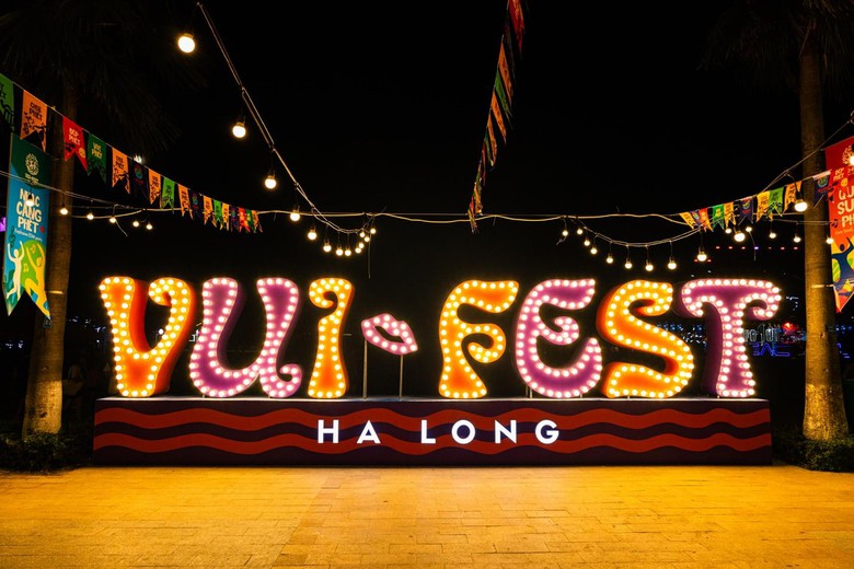 Vui phết - chợ đ&ecirc;m giải tr&iacute; hấp dẫn miền di sản Hạ Long- Ảnh 1.