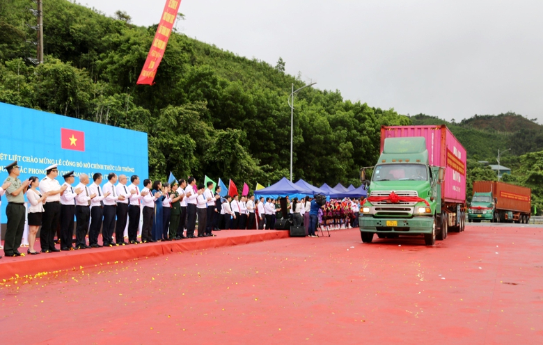 Lễ c&ocirc;ng bố mở ch&iacute;nh thức cặp cửa khẩu song phương Việt Nam - Trung Quốc- Ảnh 2.