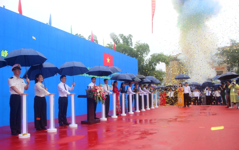 Lễ c&ocirc;ng bố mở ch&iacute;nh thức cặp cửa khẩu song phương Việt Nam - Trung Quốc- Ảnh 4.