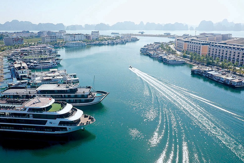 Những c&ocirc;ng tr&igrave;nh giao th&ocirc;ng trọng điểm gi&uacute;p Quảng Ninh &ldquo;cất c&aacute;nh&rdquo;- Ảnh 2.