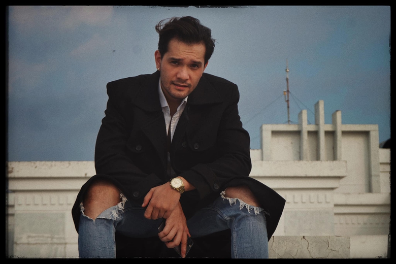 Nam vương đóng trong MV của Hồ Ngọc Hà, Bích Phương vừa bị bắt vì tàng trữ ma túy là ai?- Ảnh 11. Nam vương đóng trong MV của Hồ Ngọc Hà, Bích Phương vừa bị bắt vì tàng trữ ma túy là ai?- Ảnh 11.