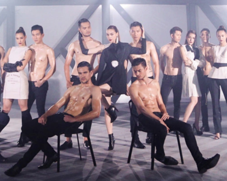 Nam vương đóng trong MV của Hồ Ngọc Hà, Bích Phương vừa bị bắt vì tàng trữ ma túy là ai?- Ảnh 10. Nam vương đóng trong MV của Hồ Ngọc Hà, Bích Phương vừa bị bắt vì tàng trữ ma túy là ai?- Ảnh 10.