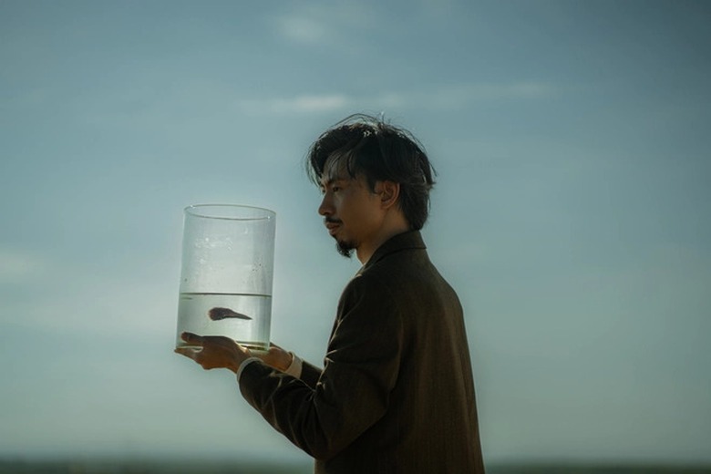 Đen Vâu ra MV "Friendship" lấy cảm hứng văn học nổi tiếng- Ảnh 3. Đen Vâu ra MV "Friendship" lấy cảm hứng văn học nổi tiếng- Ảnh 3.