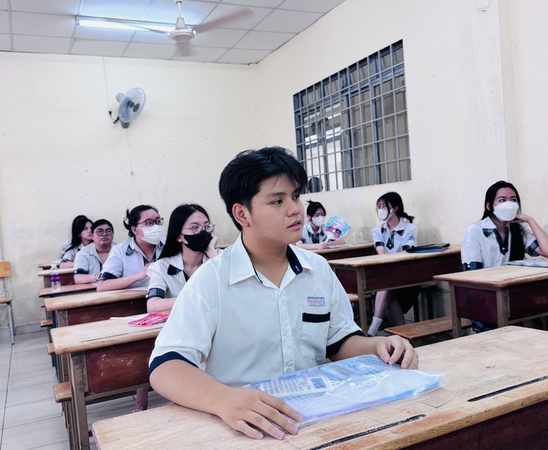 Thi tốt nghiệp THPT tại TP.HCM: Hai th&iacute; sinh nhập viện sẽ xử l&yacute; ra sao?- Ảnh 1.