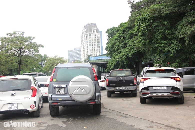 &Iacute;t nhất 36 tỉnh c&oacute; nguy cơ &ugrave;n tắc đăng kiểm- Ảnh 1.