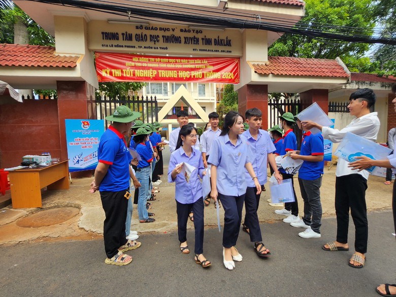 M&atilde; đề to&aacute;n kỳ thi THPT bị lỗi: Sở Gi&aacute;o dục v&agrave; Đ&agrave;o tạo Đắk Lắk n&oacute;i g&igrave;?- Ảnh 2.