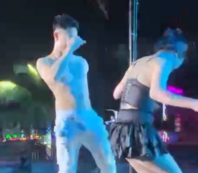 Qu&aacute;n bar biểu diễn c&oacute; h&agrave;nh vi phản cảm ở B&atilde;i Ch&aacute;y bị phạt 50 triệu- Ảnh 1.