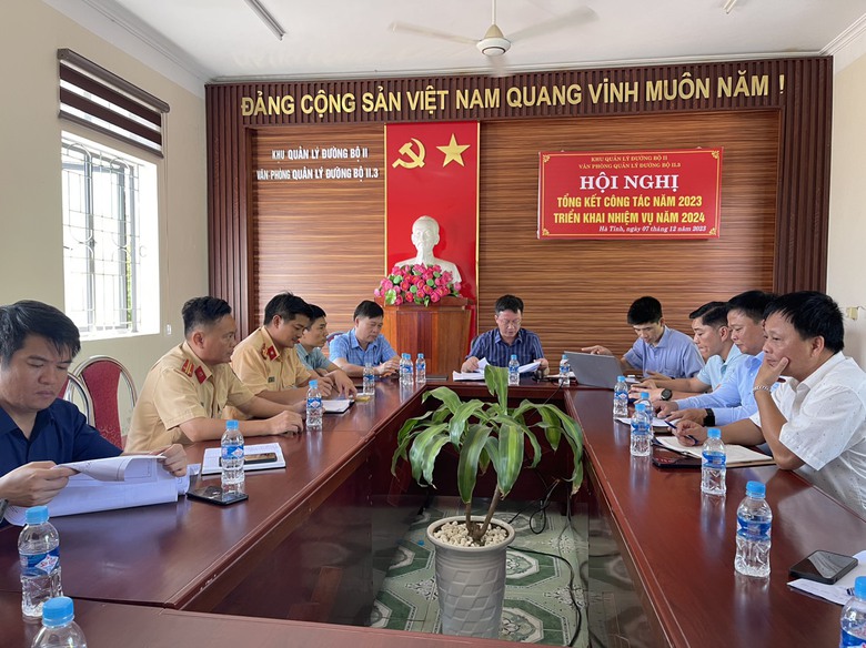 Gấp r&uacute;t ho&agrave;n thiện hạng mục an to&agrave;n giao th&ocirc;ng n&uacute;t giao l&ecirc;n xuống cao tốc tại B&atilde;i Vọt- Ảnh 3.