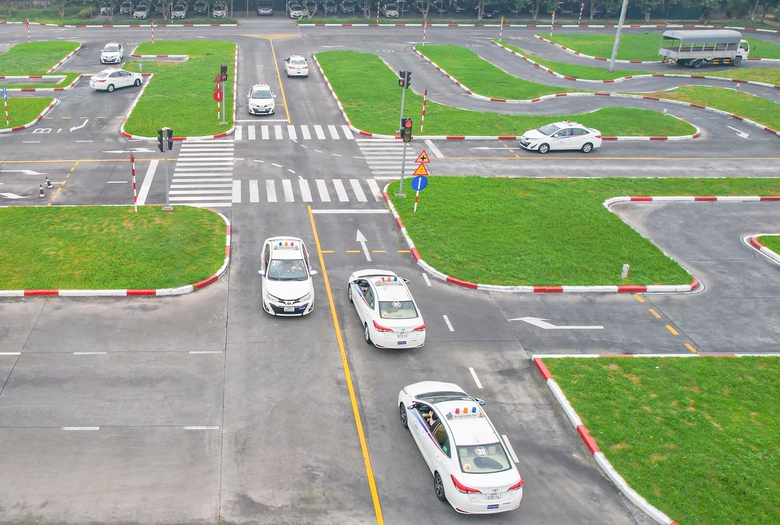 Thi lái xe thời công nghệ khác trước thế nào?- Ảnh 1. Thi lái xe thời công nghệ khác trước thế nào?- Ảnh 1.