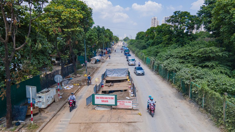 H&agrave; Nội khắc phục t&igrave;nh trạng mất ATGT đường gom đại lộ Thăng Long do thi c&ocirc;ng ẩu- Ảnh 1.