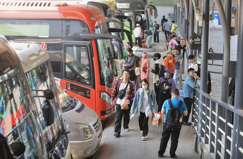 Quy định mới về quản l&yacute; tuyến vận tải h&agrave;nh kh&aacute;ch tuyến cố định- Ảnh 2.