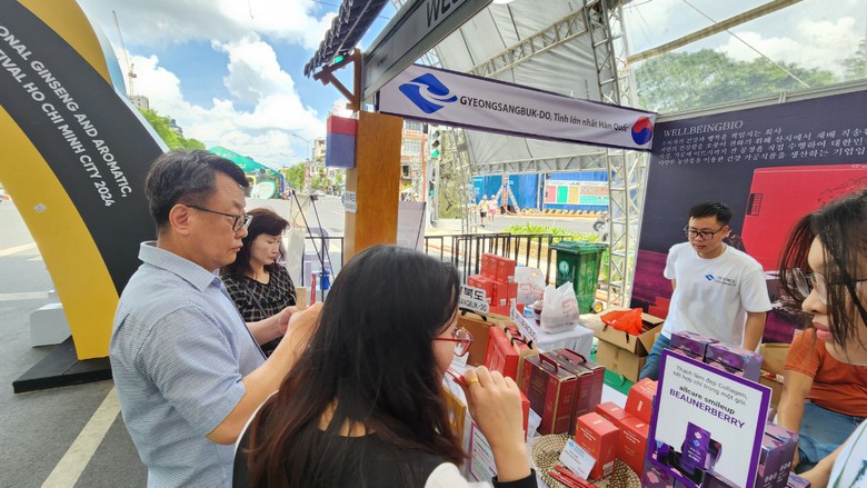 Ấn tượng tỏi, sâm Hàn Quốc tại lễ hội "Sâm và hương liệu, dược liệu quốc tế"- Ảnh 3. Ấn tượng tỏi, sâm Hàn Quốc tại lễ hội "Sâm và hương liệu, dược liệu quốc tế"- Ảnh 3.
