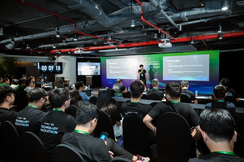 V&ograve;ng Chung kết cuộc thi VPBank Technology Hackathon 2024.