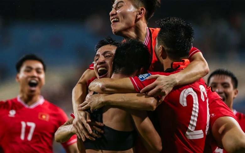Thắng nghẹt thở Philippines, tuyển Việt Nam nhận th&ecirc;m tin vui từ FIFA- Ảnh 1.