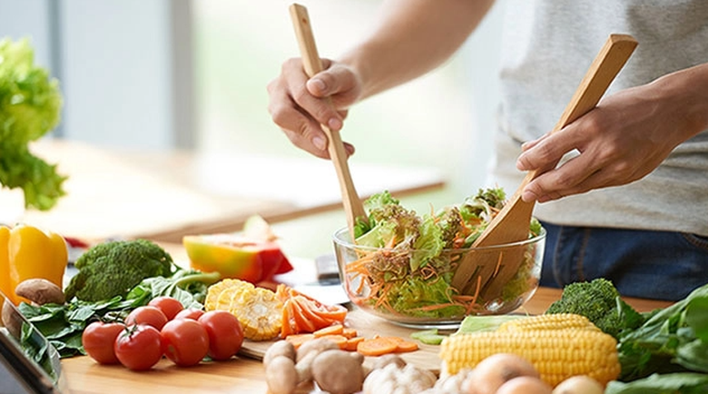 Loại thực phẩm cải thiện sức khoẻ chuy&ecirc;n gia dinh dưỡng khuy&ecirc;n nam giới n&ecirc;n ăn- Ảnh 1.