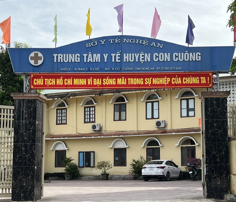 L&agrave;m r&otilde; th&ocirc;ng tin hơn 100 nh&acirc;n vi&ecirc;n y tế bị thu hồi tiền c&ocirc;ng ti&ecirc;m vắc xin Covid-19- Ảnh 1.