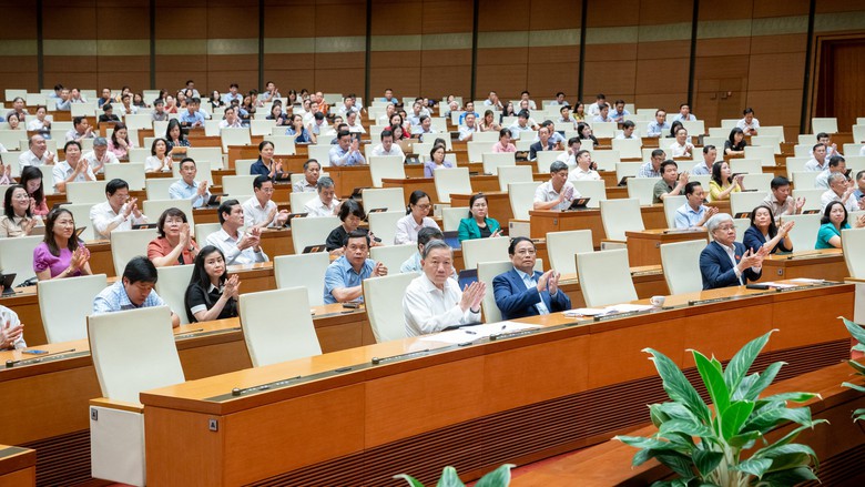 Quốc hội chốt sửa Luật Đường sắt trong năm 2025- Ảnh 2.