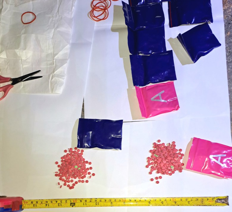 Quảng Trị: Bắt thanh ni&ecirc;n 9x vận chuyển thu&ecirc; 24.000 vi&ecirc;n ma t&uacute;y tổng hợp- Ảnh 2.