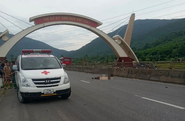 Hiện trường vụ TNGT. Hiện trường vụ TNGT.