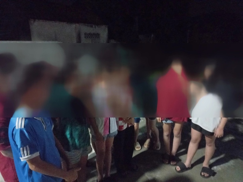 Công an vào cuộc vụ bé gái 14 tuổi bị ép hút thuốc lá nghi có ma tuý, làm nhục dã man- Ảnh 1. Công an vào cuộc vụ bé gái 14 tuổi bị ép hút thuốc lá nghi có ma tuý, làm nhục dã man- Ảnh 1.